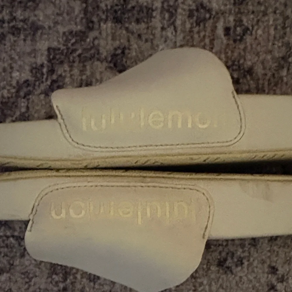 lululemon athletica‎ Slide Sandals